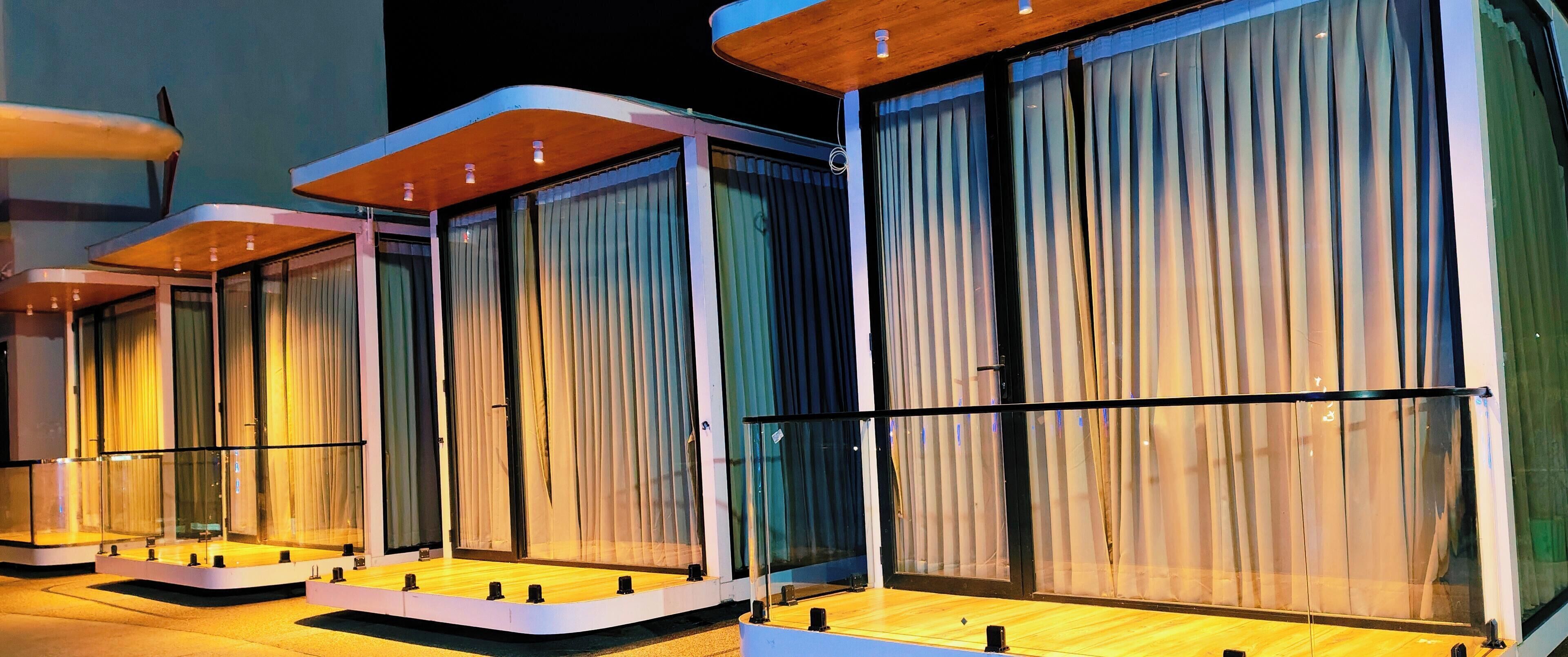 Superior Suite | Desk