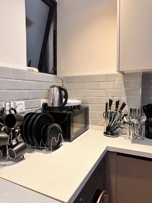 Microwave, oven, stovetop, dishwasher