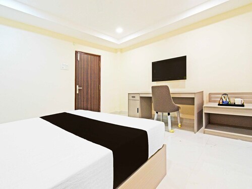 Hotel Sanath Nagar Near Railway Station