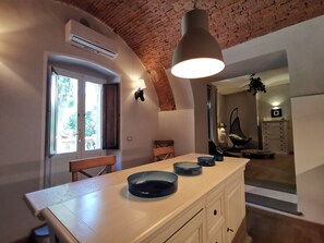 Dining - The English house a unique dwelling in the village with sea view and furnished terrace (Toscana)