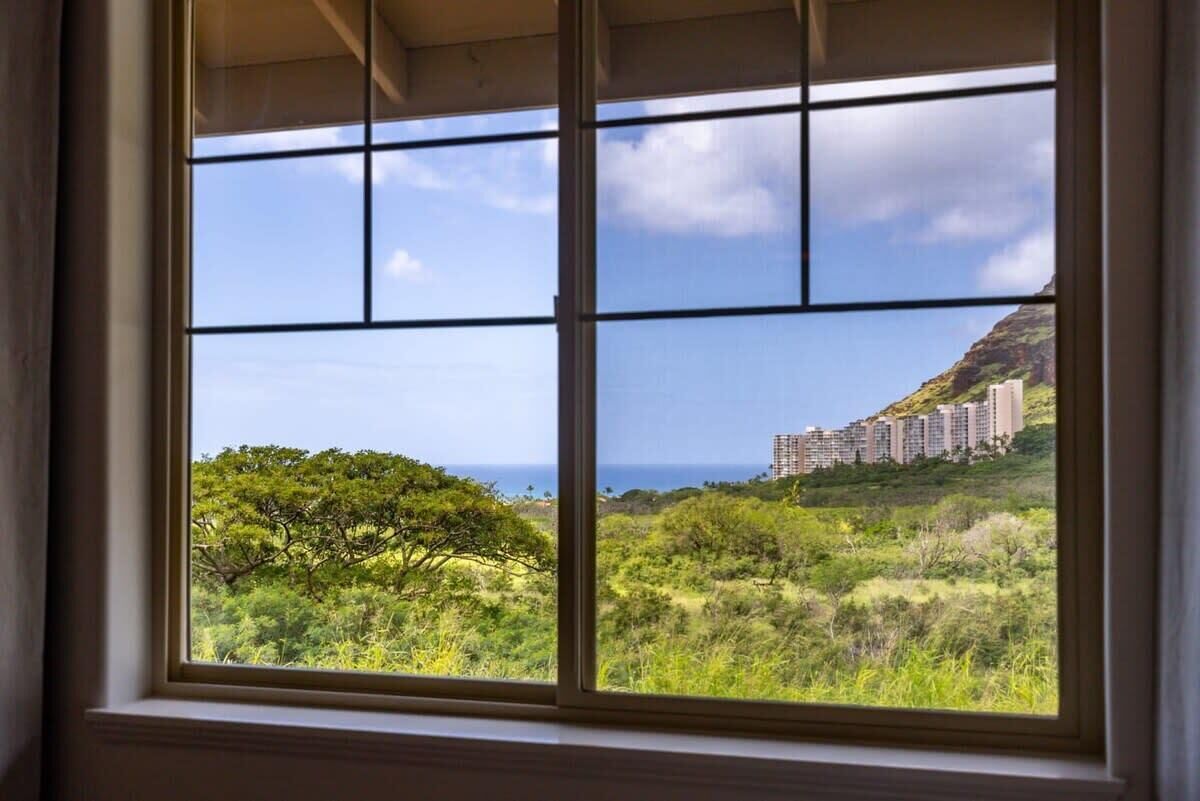 House (3 Bedrooms) | Mountain view