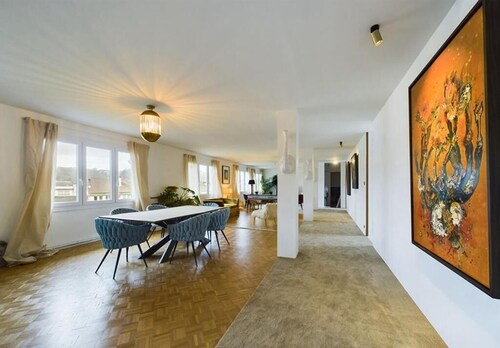 Appartement spacieux plein centre, 6 pers, 3 chambres 3 SdB, superbe vue Château