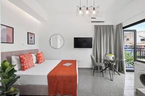 1 habitación, tabla de planchar con plancha, wifi gratis y ropa de cama 