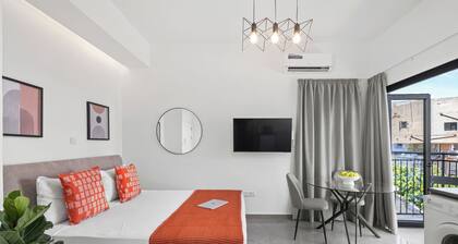 Theon Urban Suites - Studio