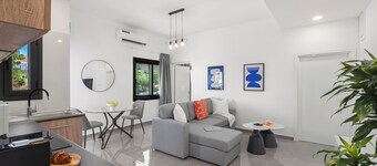 Theon Urban Suites - Apartment