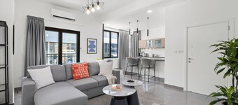 Theon Urban Suites - Superior Apartment