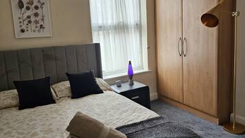 2 bedrooms, WiFi, bed sheets