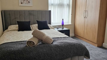 2 bedrooms, WiFi, bed sheets