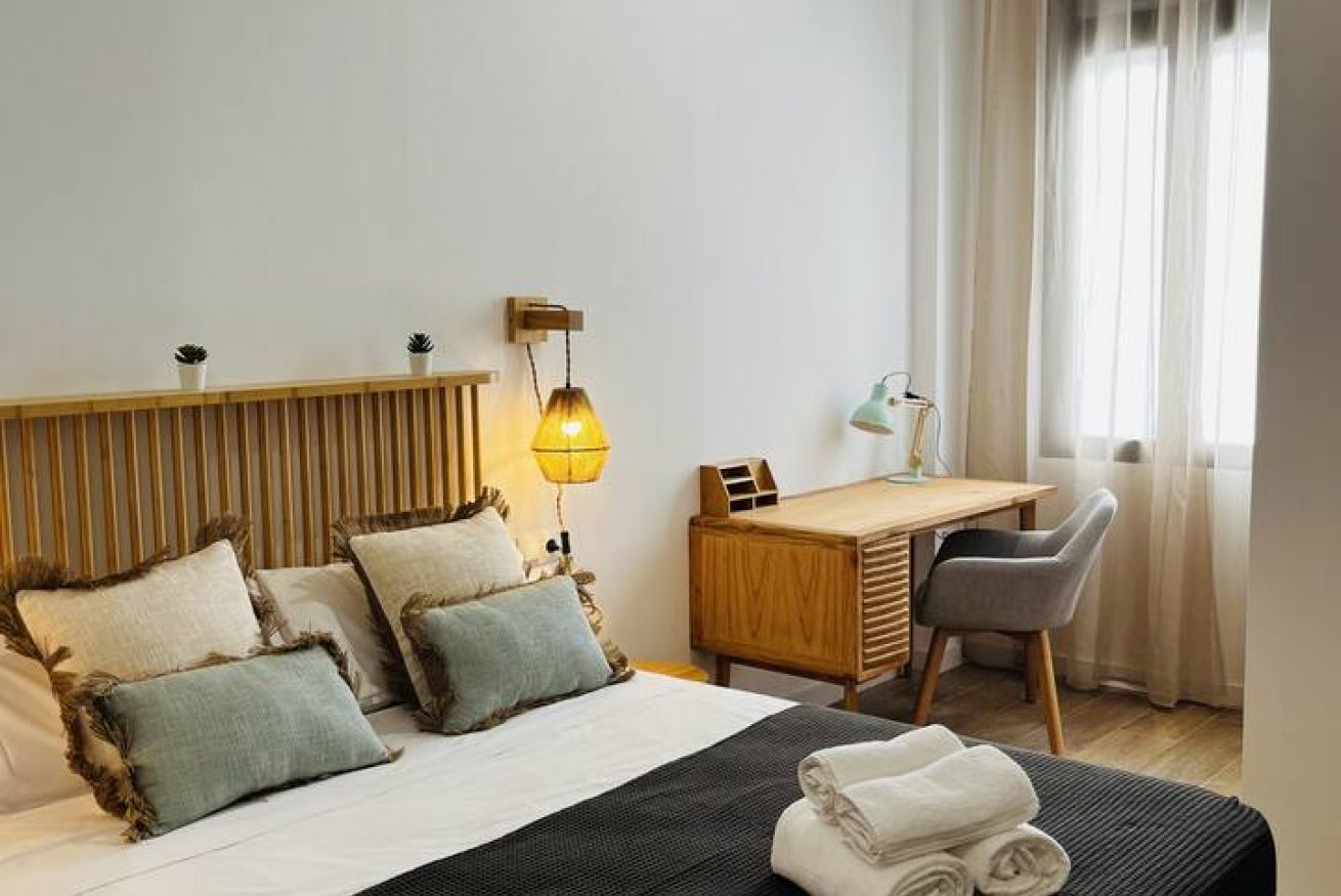 2 bedrooms, desk, iron/ironing board