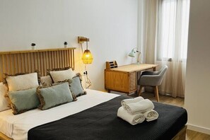 2 bedrooms, iron/ironing board