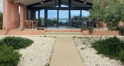 Casa Rosata cottage 2 bdr + veranda and parking lot