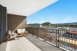 Property grounds - 708 on CODA – Modern 1BR Apartment with Balcony & City Views (Coffs Harbour)