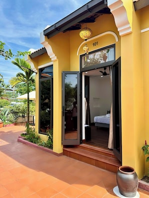 Deluxe Villa, Garden View | Terrace/patio
