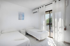 7 bedrooms, iron/ironing board, WiFi, bed sheets