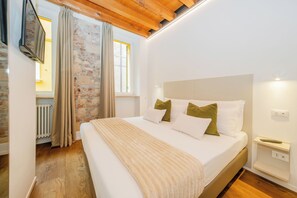Room | Free WiFi