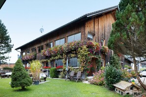 Exterior - Apartment 'Evi' with Mountain View, Shared Garden and Wi-Fi (Sibratsgfäll)
