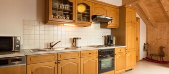 Apartamento 'Evi' con vistas a la montaña, jardín compartido y Wi-Fi