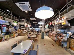 تناول الطعام