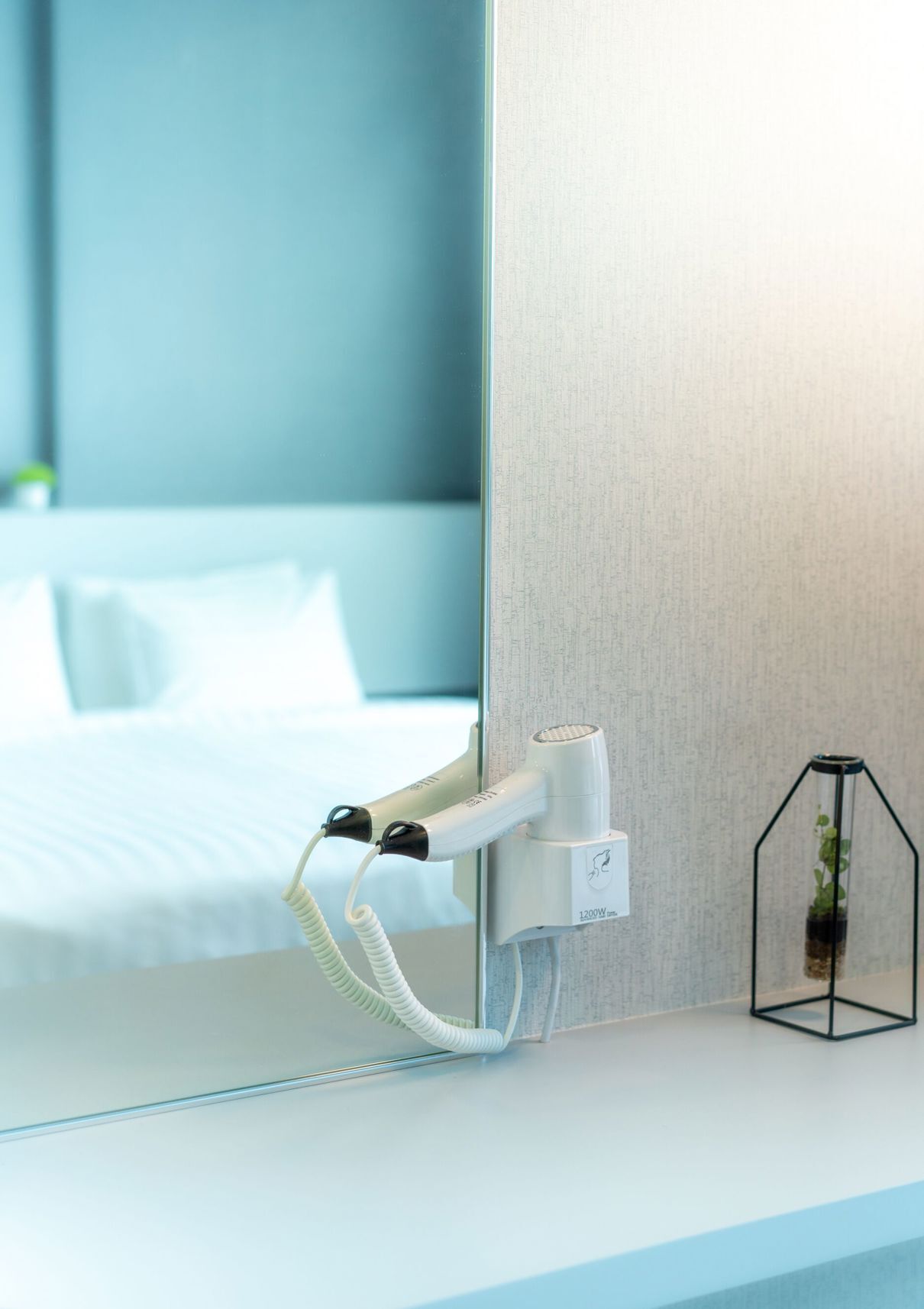 Desk, laptop workspace, iron/ironing board, free WiFi