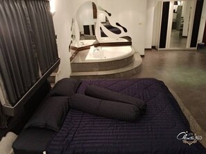 1 多间卧室、上网接入、床单