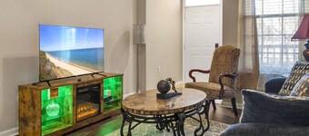 Huntsville Mid-City Serenity Oasis - Private Apartment in Gated Community