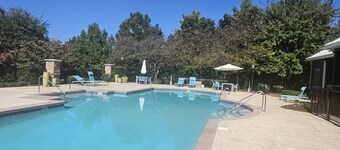 Huntsville Mid-City Serenity Oasis - Private Apartment in Gated Community