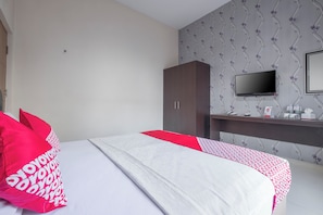 Deluxe Double Room | Free WiFi, bed sheets