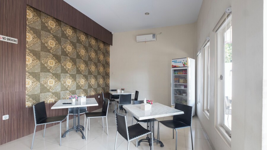 Hotel O Makassar near Pantai Losari formerly Hotel Astra Novilia