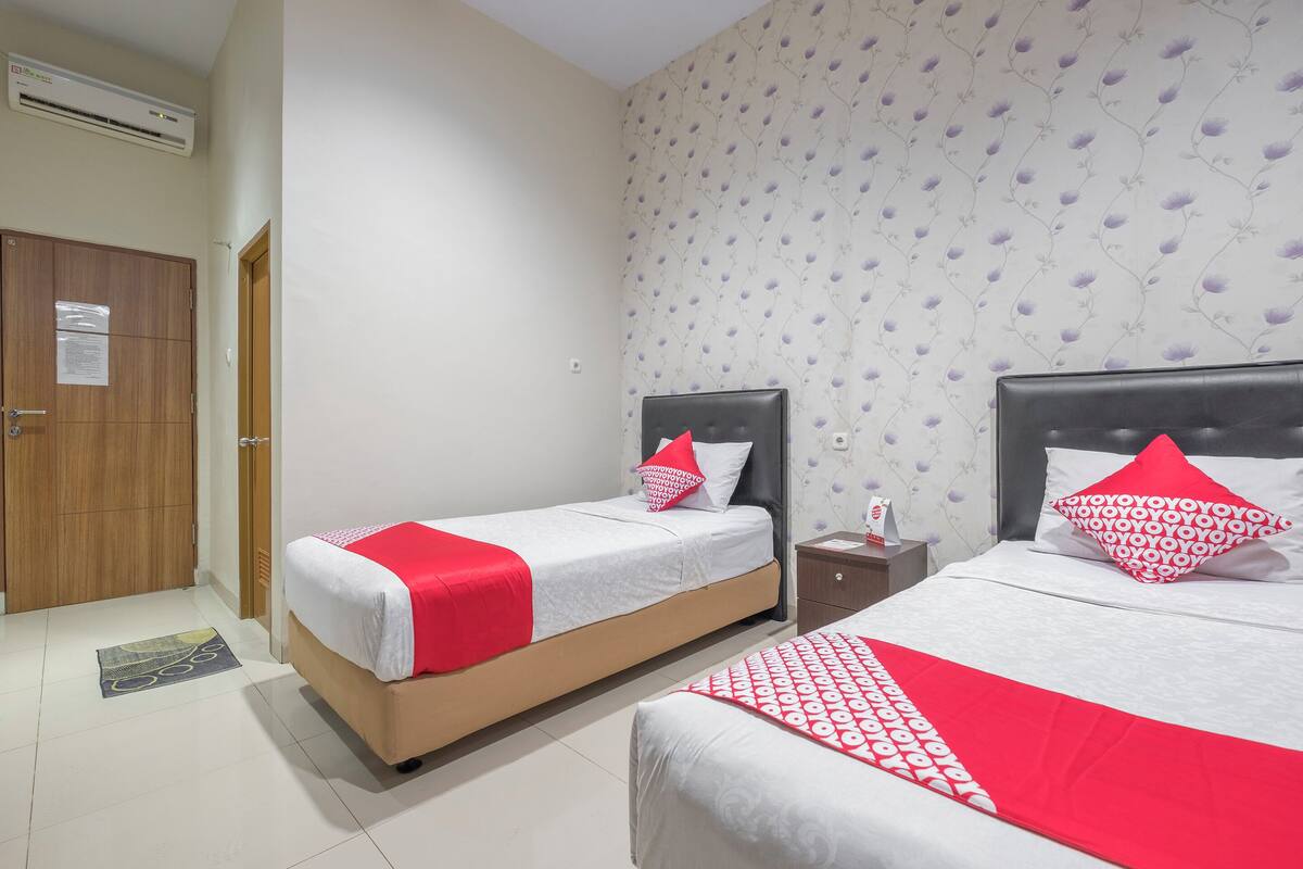 Deluxe Twin Room | Free WiFi, bed sheets