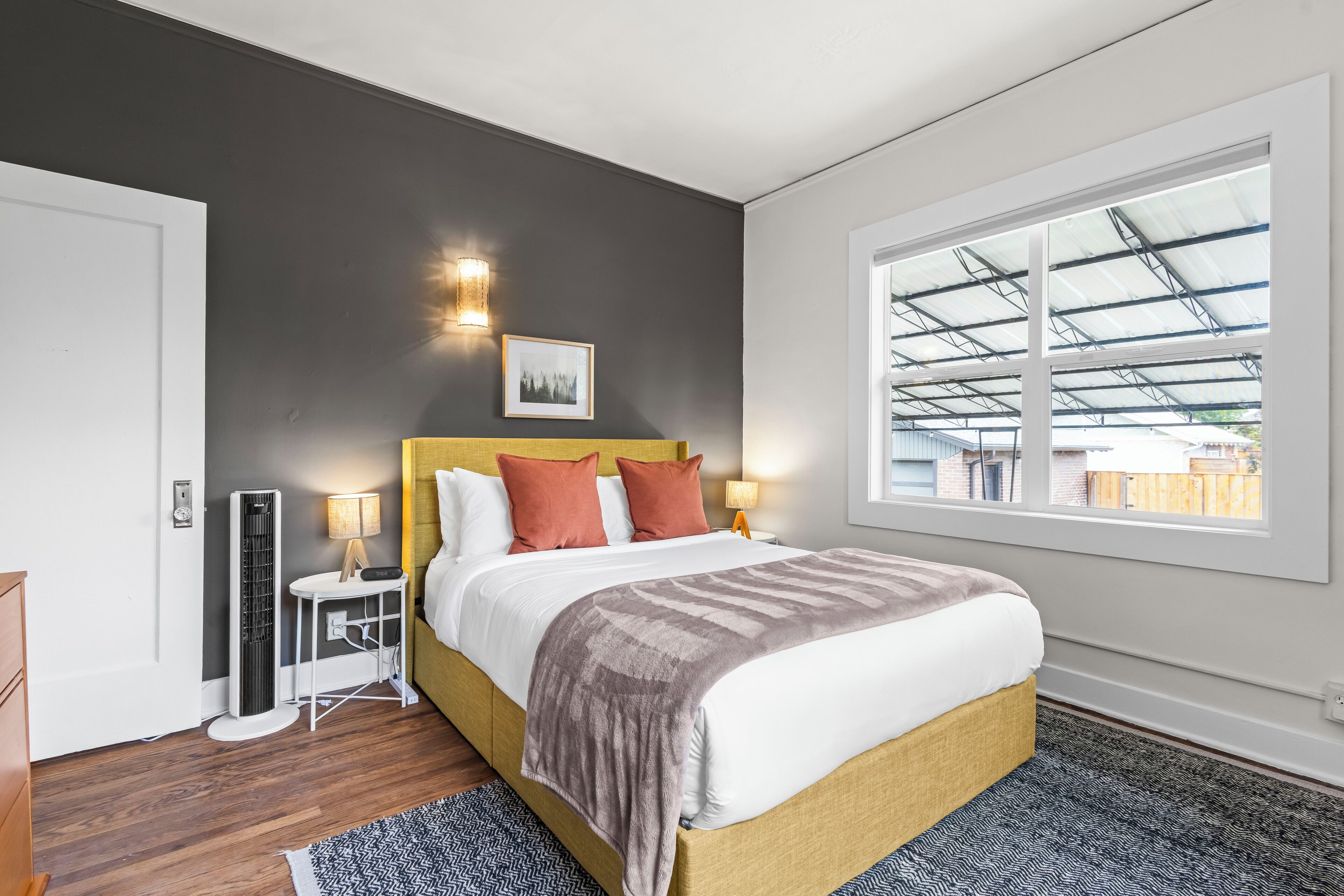 4 camere, una scrivania, ferro/asse da stiro, Wi-Fi gratuito