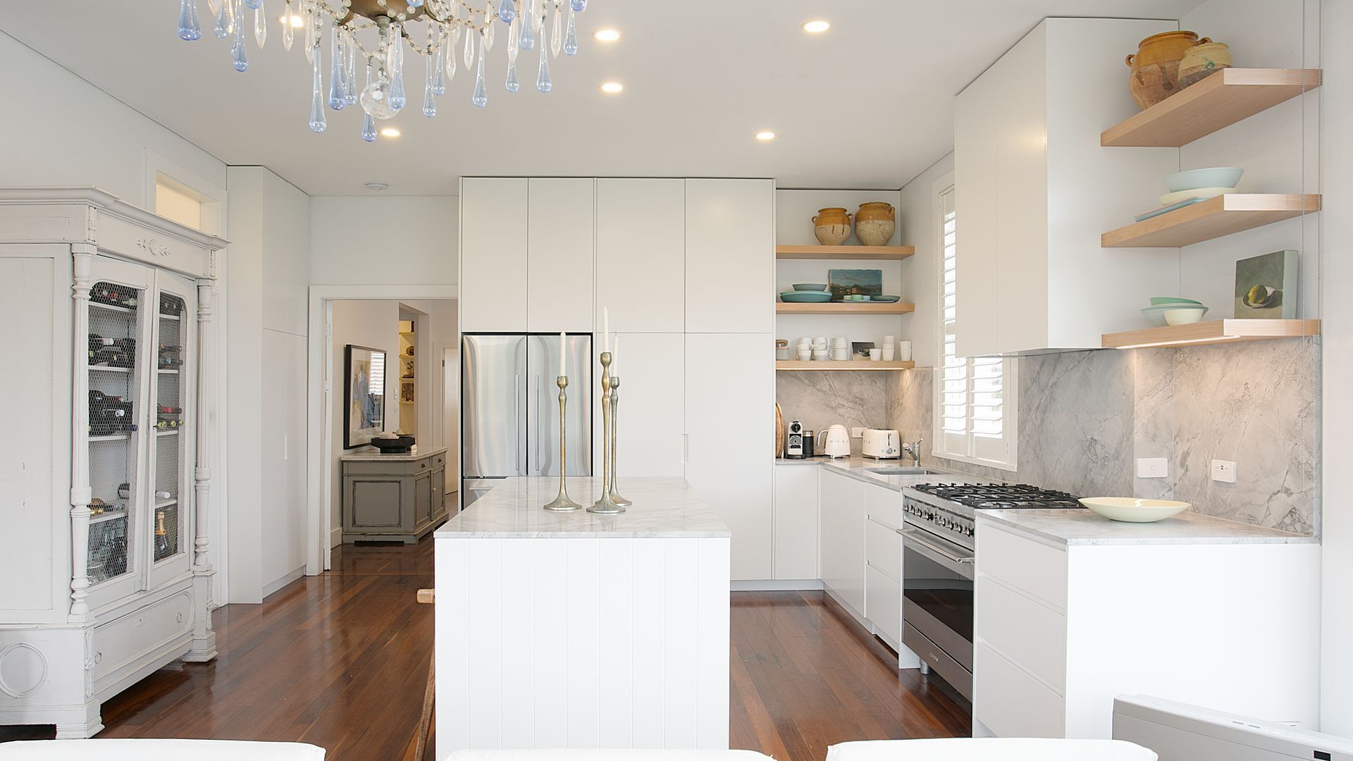 冰箱、微波炉、烤箱、炉灶