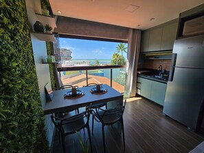 Apartment | Dining - Porto Esmeralda Apartment (Ipojuca)