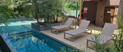 Lägenhet | Pool | Utomhuspool