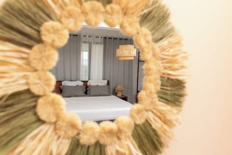 ์ปดํฌํธ ๋๋ธ๋ฃธ | ๊ฐ์ค ๋ด ๊ธ๊ณ , ์ฑ
์, ๋
ธํธ๋ถ ์์
๊ณต๊ฐ, ์๋ง ์ปคํผ