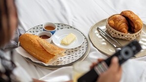 舒適雙人房 | 房內用餐