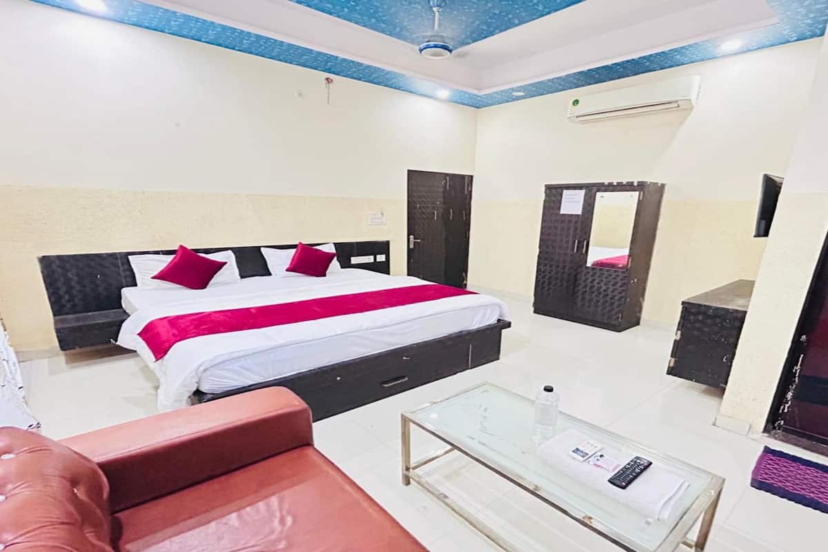 Deluxe Double Room | Free WiFi