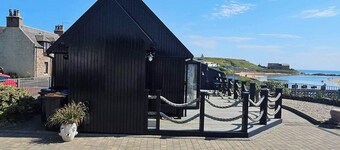 2 Bed Cottage-sleeps 4-harbour & Sea View