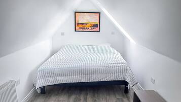 2 bedrooms, free WiFi, bed sheets
