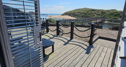2 Bed Cottage-sleeps 4-harbour & Sea View