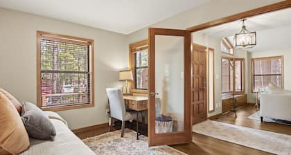 2 Living Rooms + Fires | Quick Drive Downtown