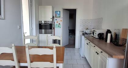 Petite maison campagne en ville