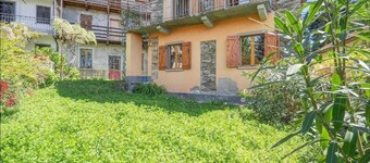 Charming traditional Ameno cottage with private garden, balcony & AC
