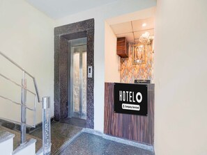 บ้านพัก | ฝ่ายต้อนรับ