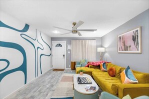 Smart TV, offices - This house is a 5 bedroom(s), 3 bathrooms, located in Phoenix, AZ. (Phoenix)