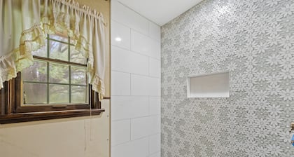 Charming 3-bedroom house with AC in Broussard