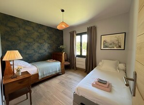 3 camere, accesso a Internet, lenzuola