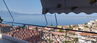 Apartment 'Menidi Sea View' with Sea View, Wi-Fi and Air Conditioning