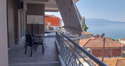 Apartment 'Menidi Sea View' with Sea View, Wi-Fi and Air Conditioning