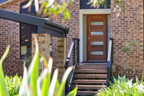 Exterior detail - Nautilus by Coast Hosting (Terrigal)