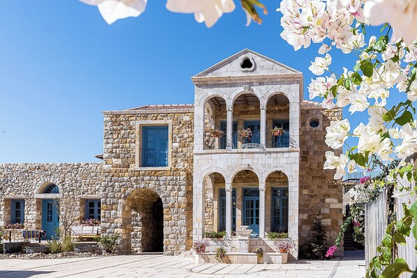 Exterior - Bait Majid (Batroun)